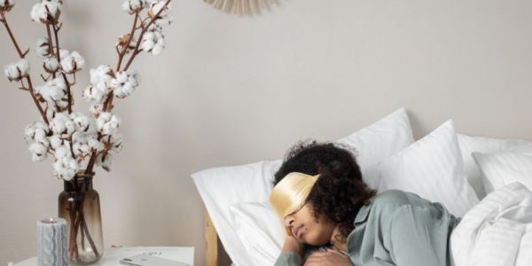 Dormir mal afecta a la salud capilar